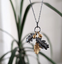 Load image into Gallery viewer, Acorn leaves pendant
