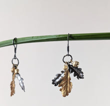 Load image into Gallery viewer, Acorn leaves earrings
