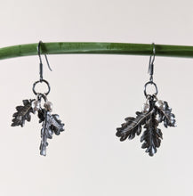 Load image into Gallery viewer, Acorn leaves earrings
