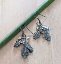 Load image into Gallery viewer, Acorn leaves earrings
