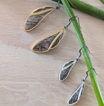 Load image into Gallery viewer, Bee wings earrings
