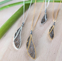 Load image into Gallery viewer, Bee wing pendant
