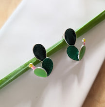 Load image into Gallery viewer, Cactus earrings
