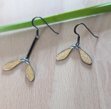 Load image into Gallery viewer, Sycamore seeds earrings
