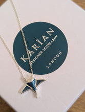 Load image into Gallery viewer, Mantaray pendant
