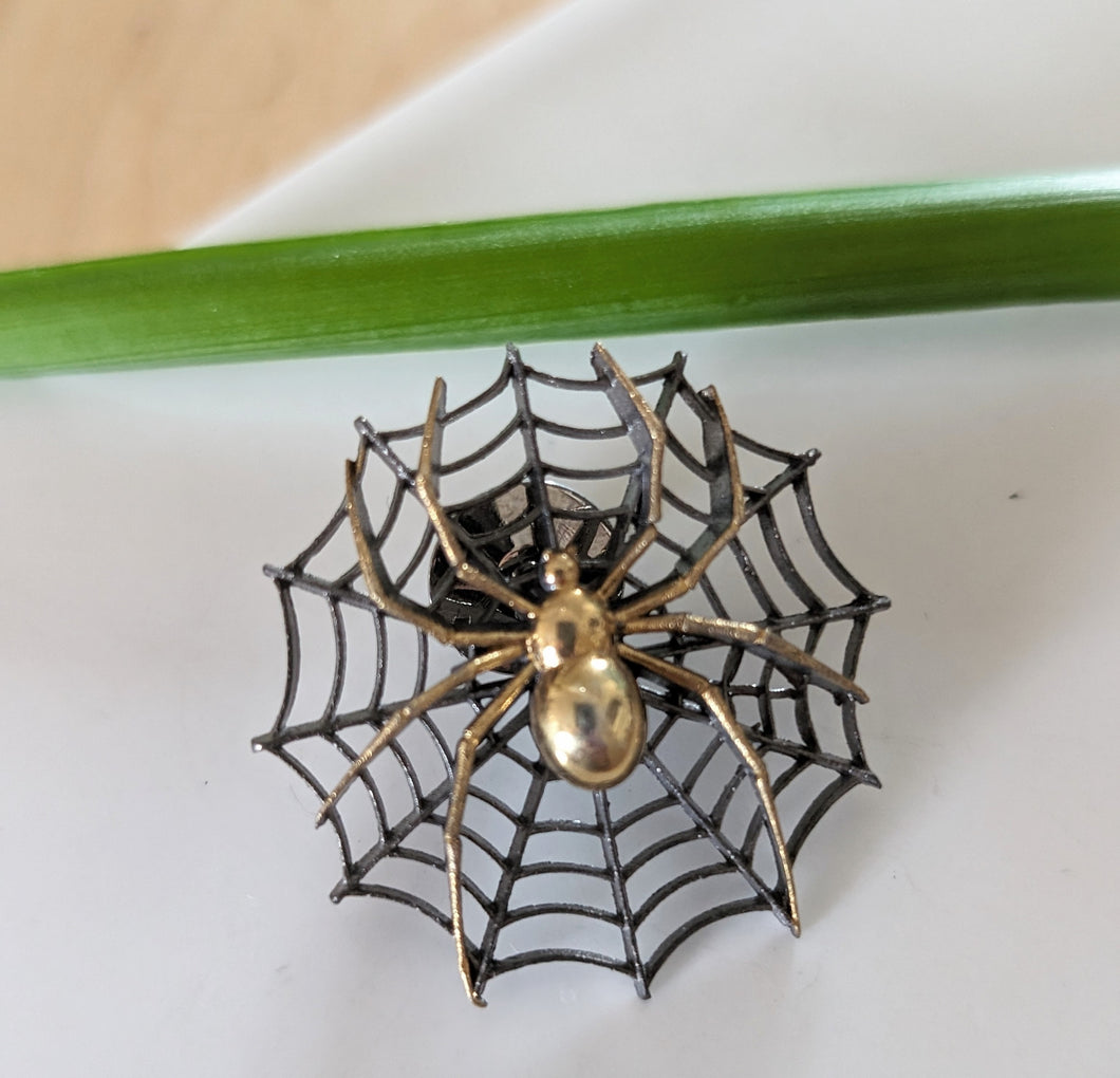 Spider net brooch