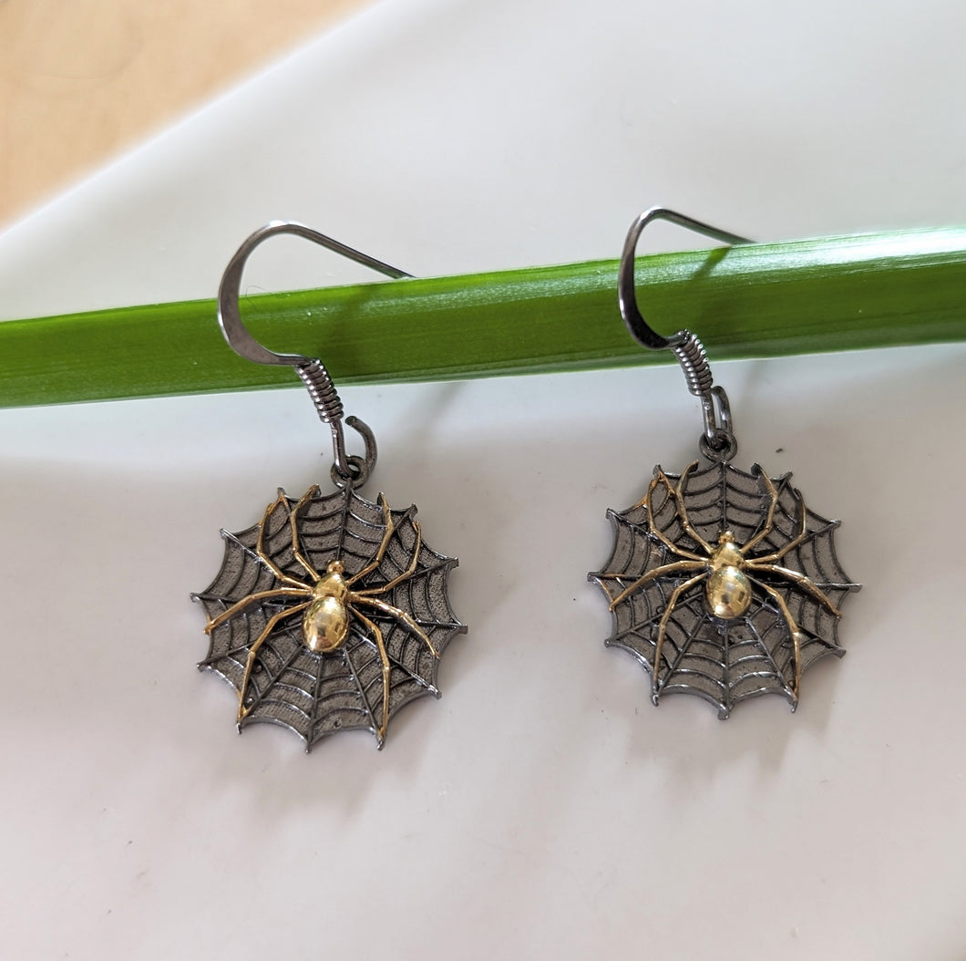 Spider net earrings (small)