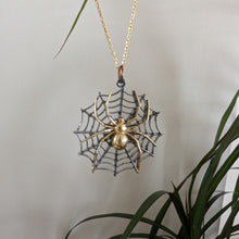 Load image into Gallery viewer, Spider net pendant (big)
