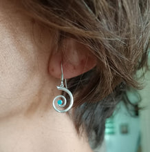 Load image into Gallery viewer, Spiral earrings
