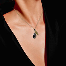 Load image into Gallery viewer, Olea olive stone necklace - big
